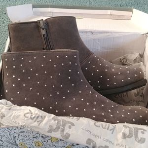 New in box, adult 5, kids 3